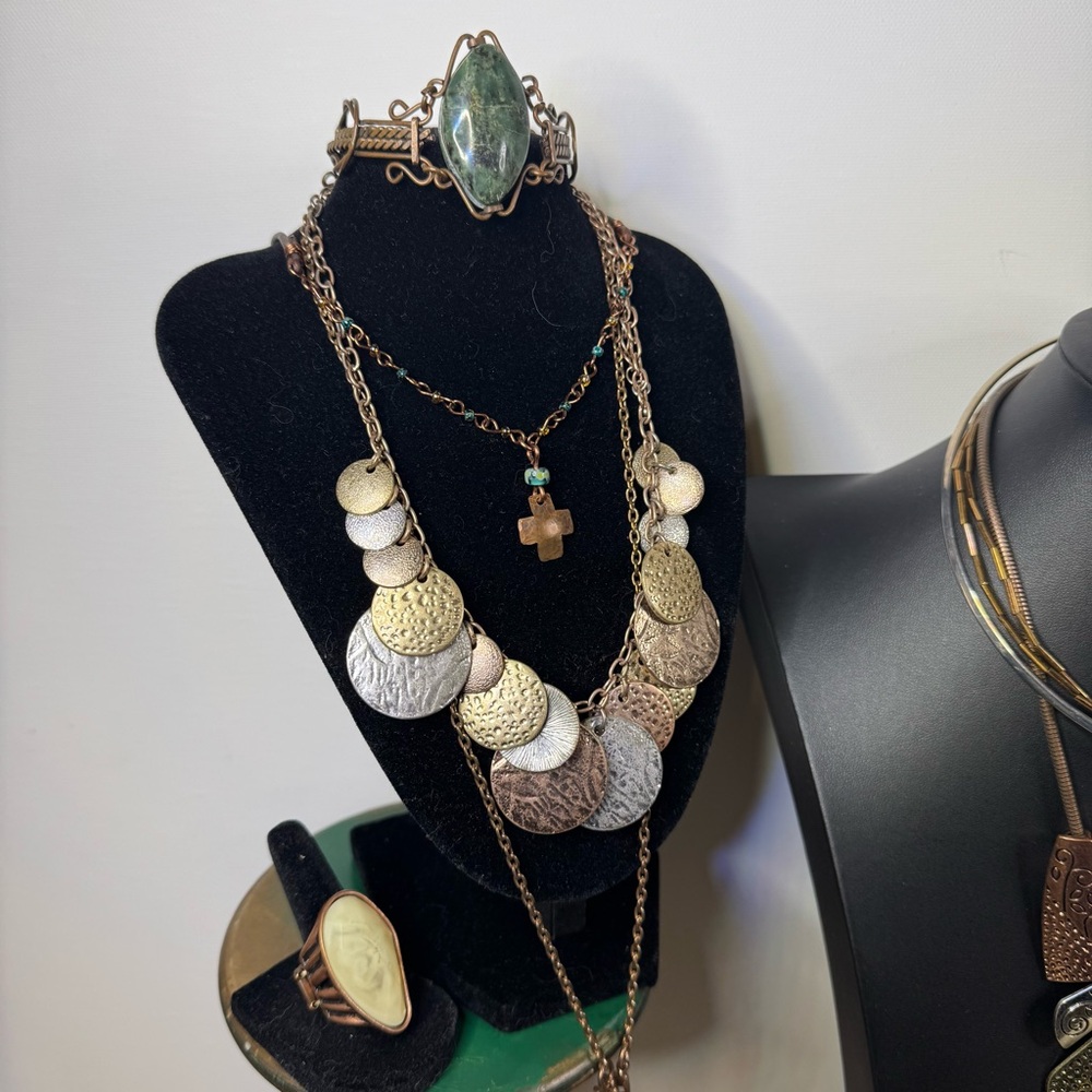 33 Piece COPPER JEWELRY BUNDLE Necklaces-Bracelets-Earrings-Rings Multi Tone - Picture 2 of 12